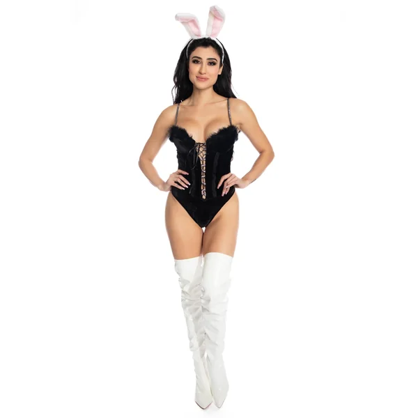 3211 - Bad Rabbit Costume