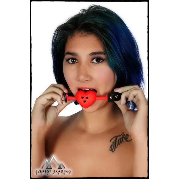 BREATHABLE RED COLOR SILICONE HEART GAG