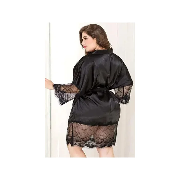 Queen Sasha Black Robe