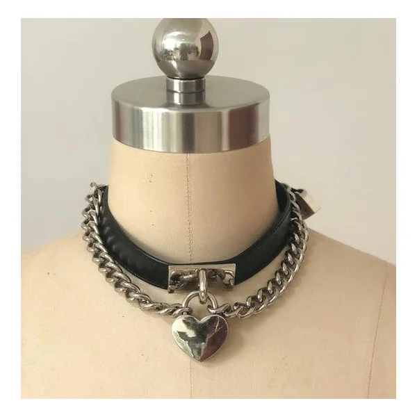 SLAVE COLLAR WITH HEART LOCK